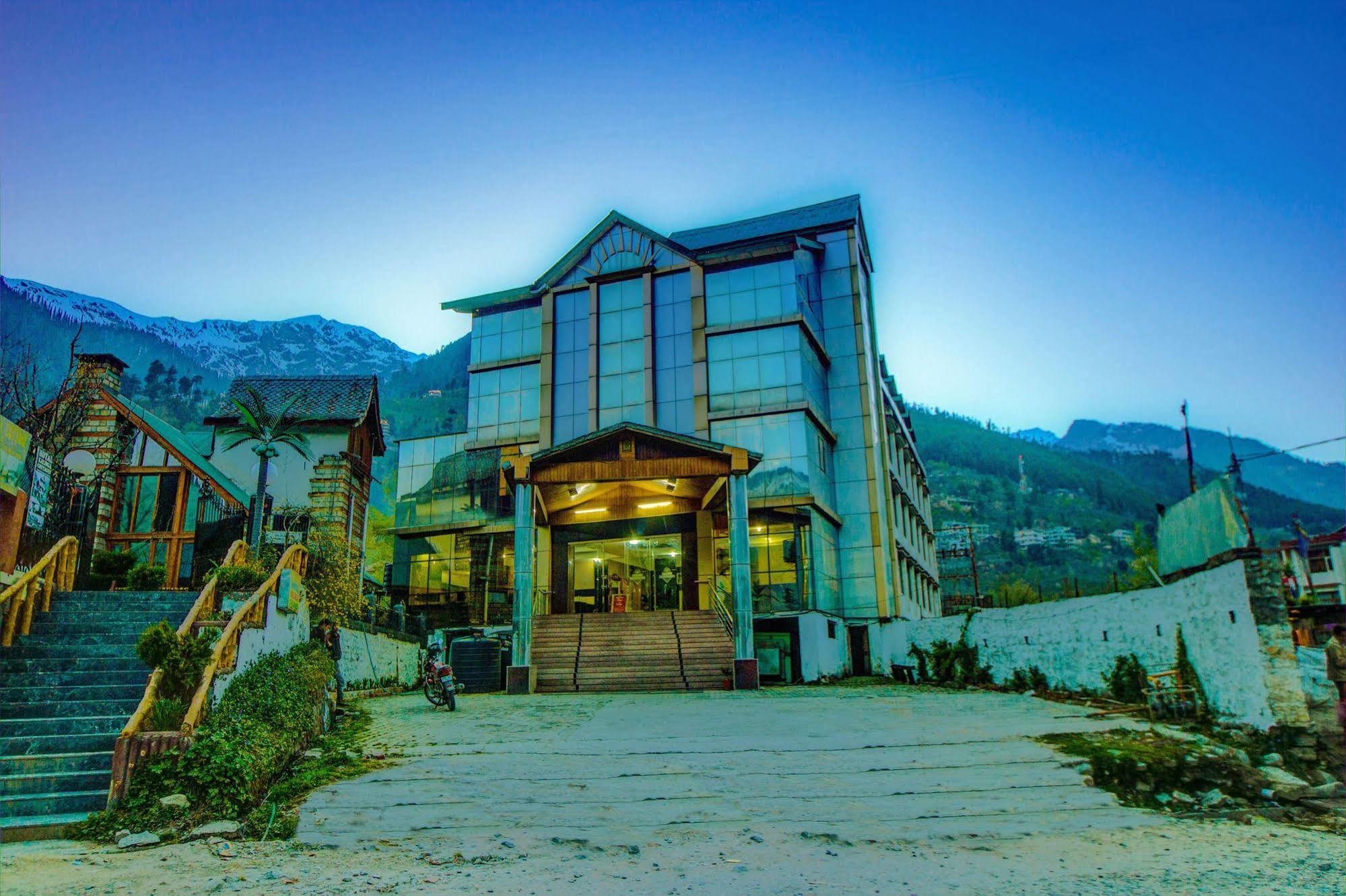 Kalinga Grand Hotel Manāli Exteriér fotografie