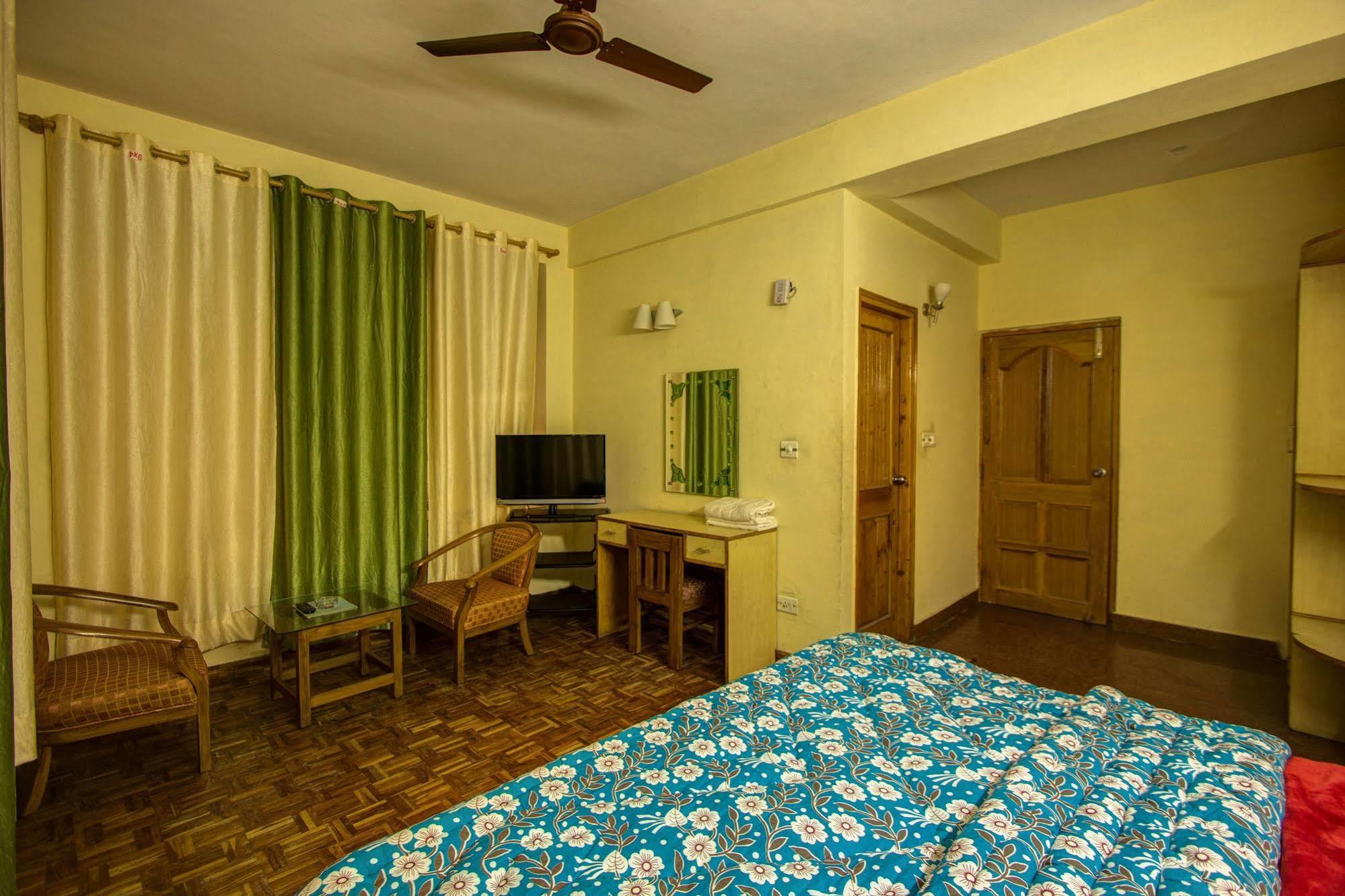 Kalinga Grand Hotel Manāli Exteriér fotografie